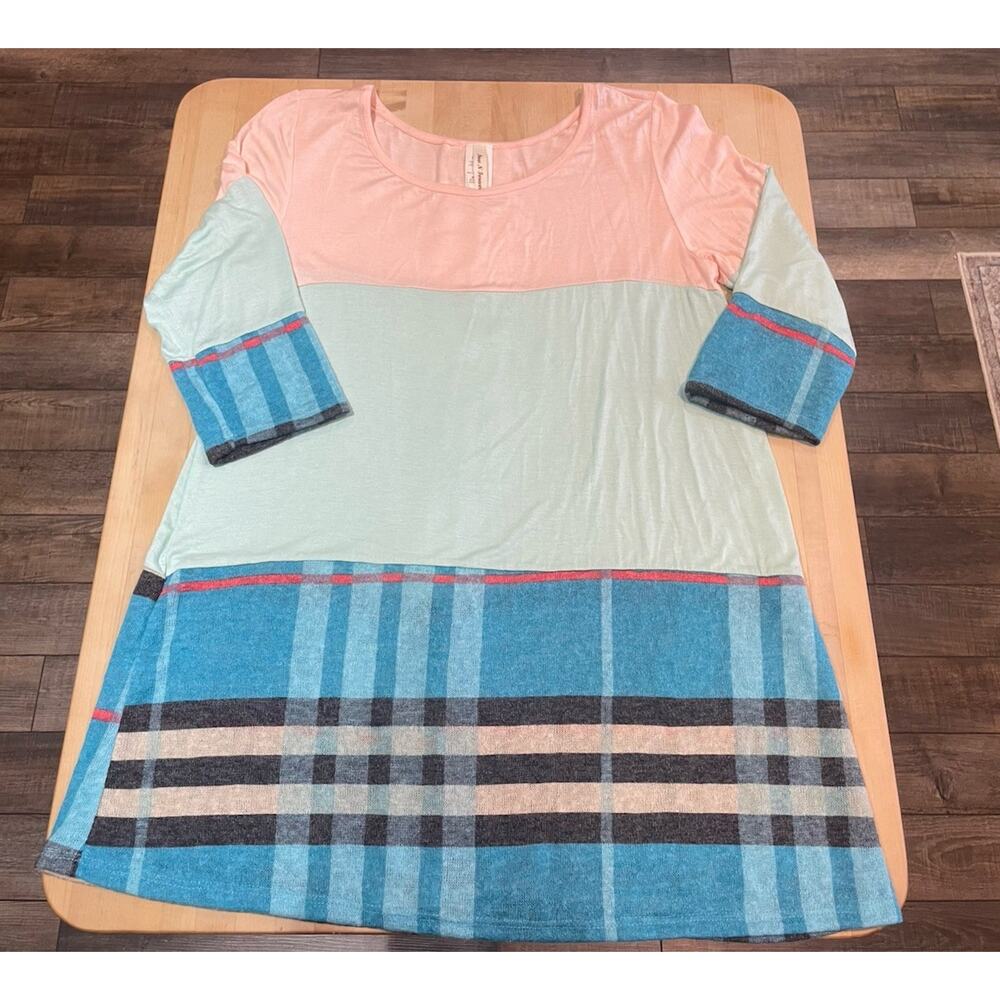 Now N Forever Blue Plaid Lace And Button Back Mixed Media Tunic